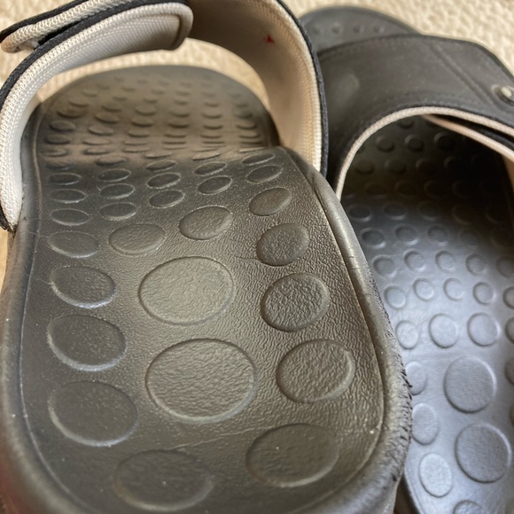{Vionic} Black Kiwi Motion Control Slide Sandal - Picture 5 of 5